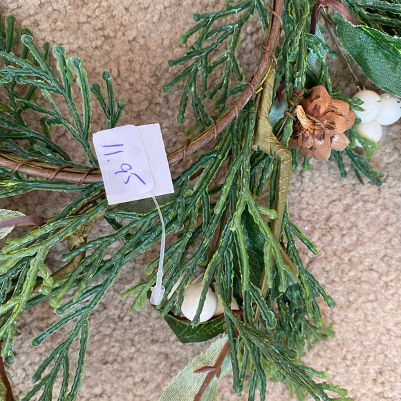 Greenery Wreath with White Berries - Picture 3 of 3